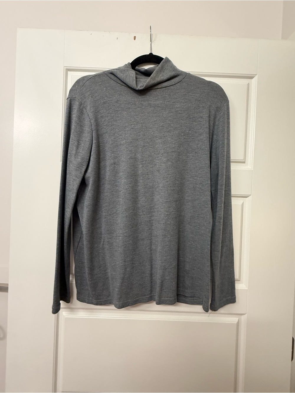 She + Sky Woman’s Light Gray Open Back Turtleneck Sweater